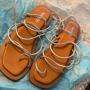 Seychelles Tan and Silver Strappy Sandals size 8.5